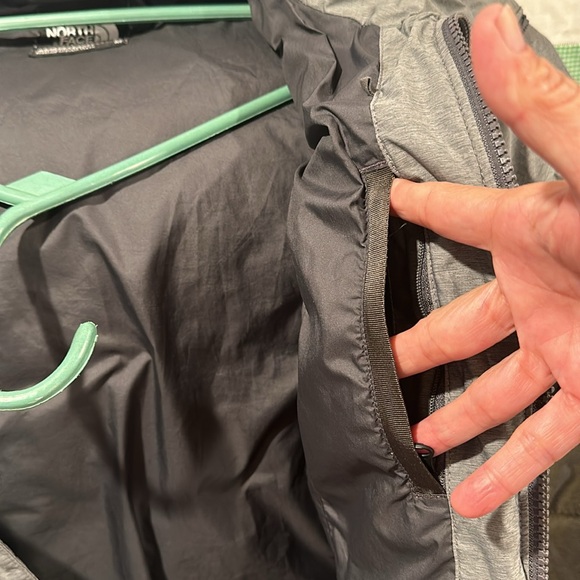 The North Face Women’s medium coat - Picture 13 of 13